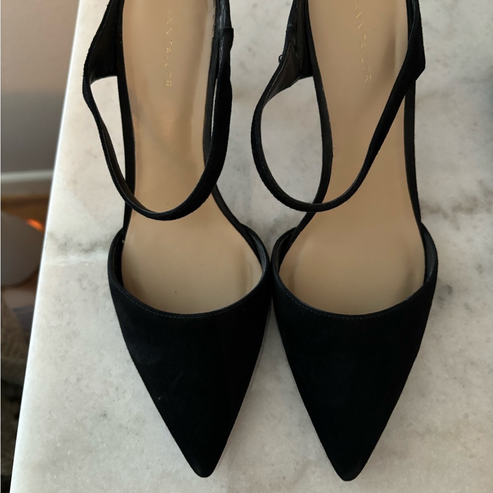 Ann Taylor black suede mule pump